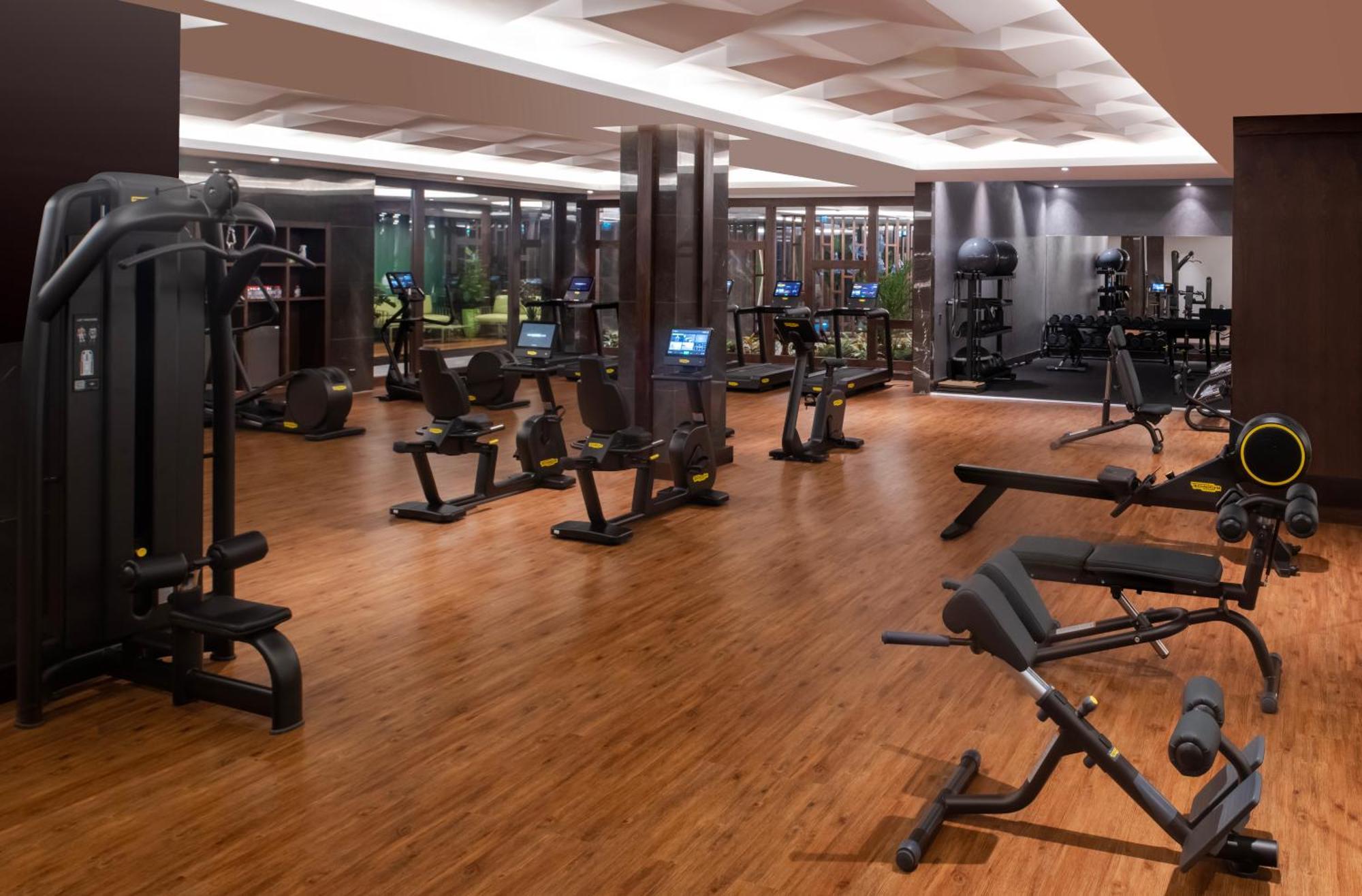 Moevenpick Hotel Istanbul Asia Airport Exterior foto The gym at the hotel